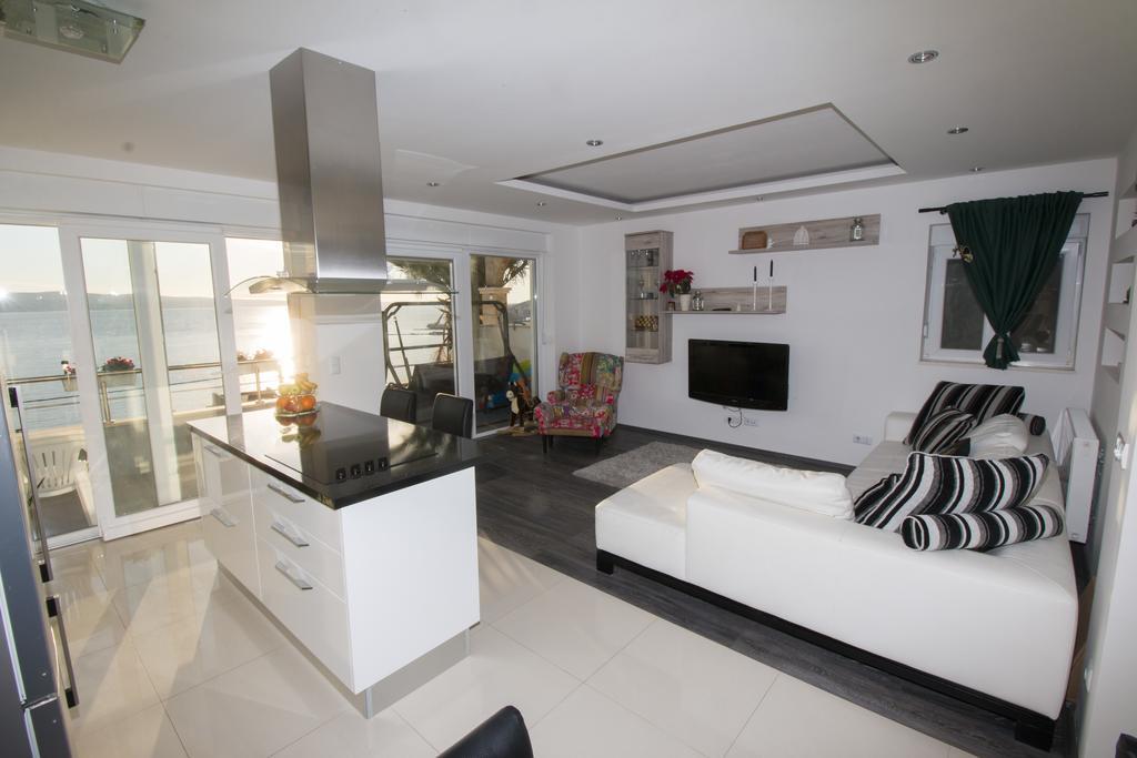 Apartment Mate Omis Exterior photo